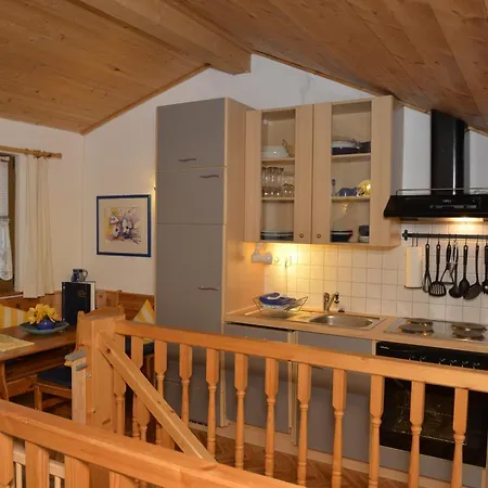 Enzian - Am Skihuegel Apartment